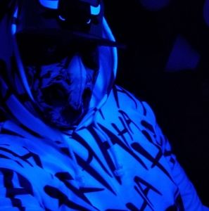 Meet your Posher, Damaria